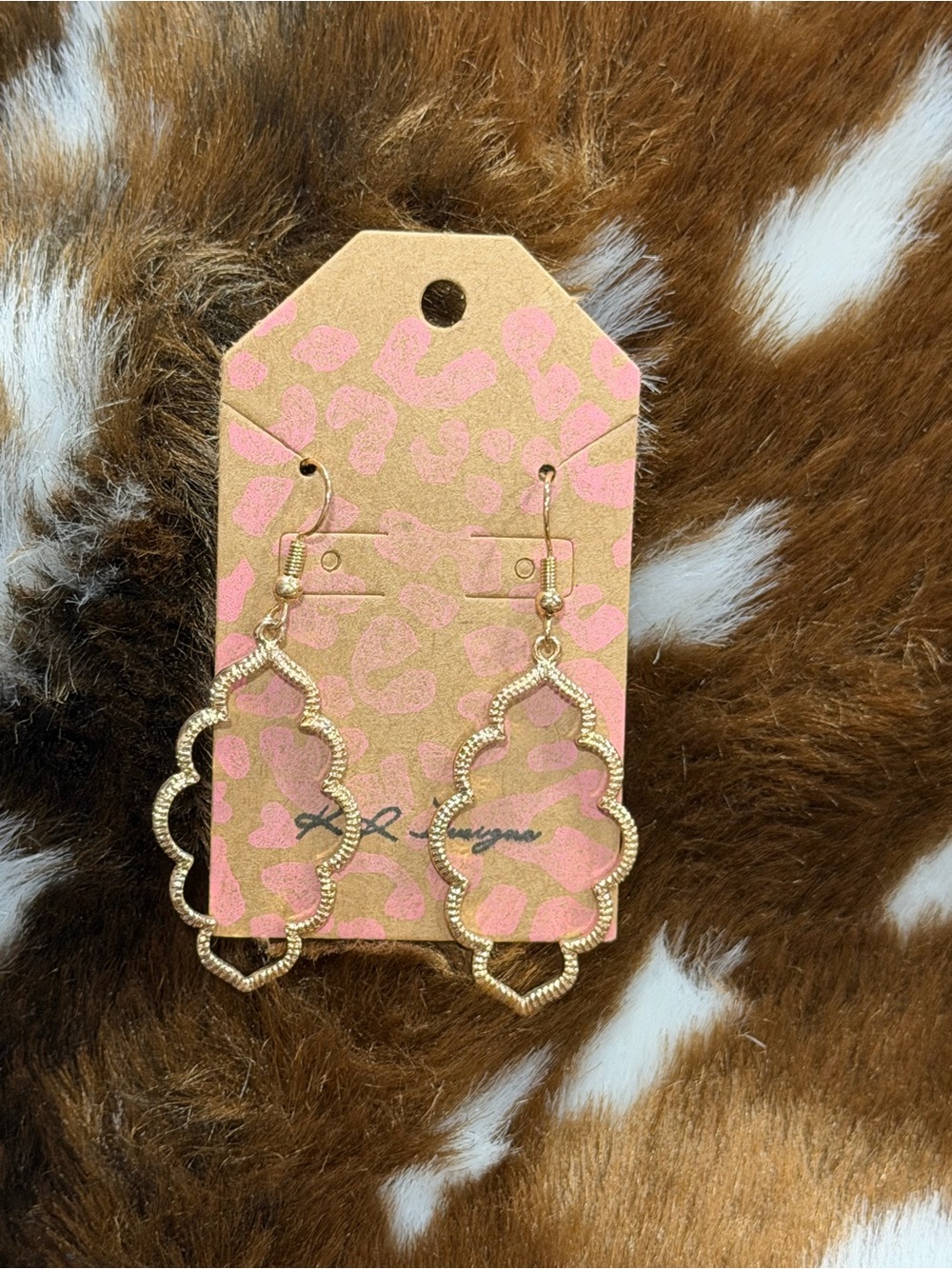 Gold Scalloped Drop Earrings - Women Jewelry